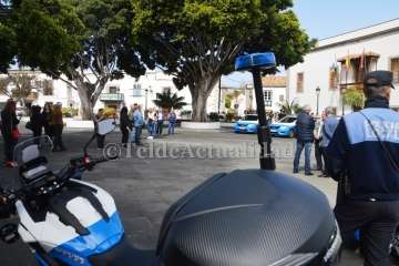 Presentación de los nuevos vehículos de la Policía Local de Telde (Foto TA)